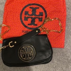 Tory Burch Reva Clutch in Black and Gold